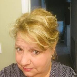 Meet your Posher, Stacy